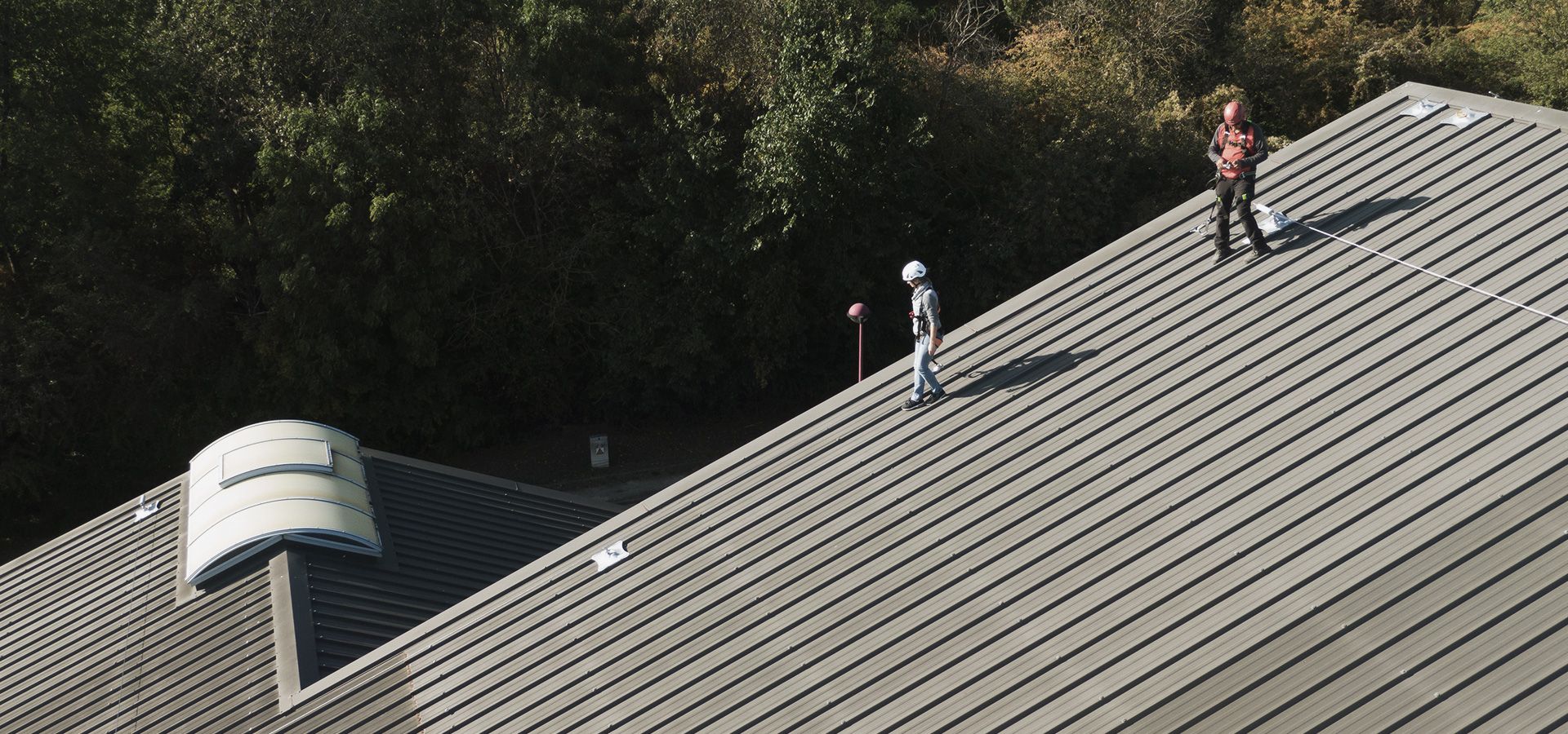 Securing a roof using a Securope cable lifeline