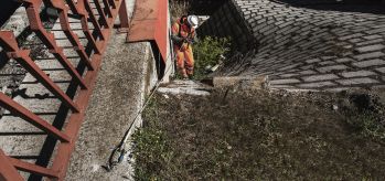 Eyeanchor anchor point for the cleaning of the highway Madrid