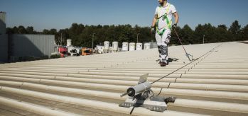 HLL on corrugated metal sheet roof Saint-Gobain