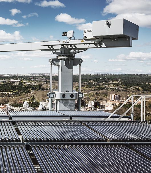 New installation: lifeline for the maintenance of solar tubes in Madrid